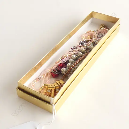 4 COSTUME JEWELLERY NECKLACES