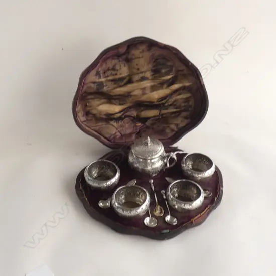 VICTORIAN STG SILVER CRUET SET IN BOX LONDON 1877 MAKER WBJ L 250 MM