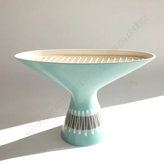 A HORNSEA VASE WITH WIRE INNER