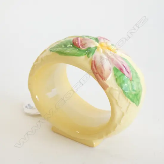 A CARLTONWARE NAPKIN RING