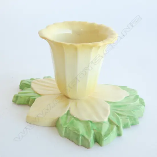A CARLTON WARE EMBOSSED VASE, SHAPED AS DAFFODIL. 70 x 115mm