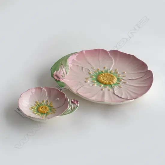 A CARLTON WARE EMBOSSED PINK BUTTERCUP FLAT DISH, W.110mm