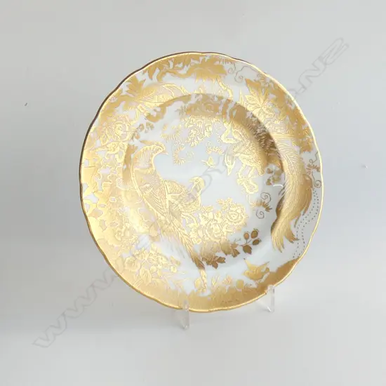 A ROYAL CROWN DERBY ROUND PLATE, "GOLD AVES" A.1235  XXXVI. Dia.210mm