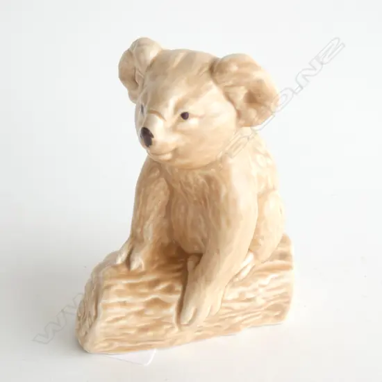 A SYLVAC KOALA ON LOG, MATT BEIGE, 1391