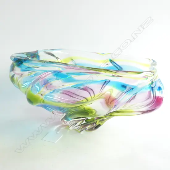 A GLASS MURANO BOWL, CLEAR WITH BLUES AND PINKS
