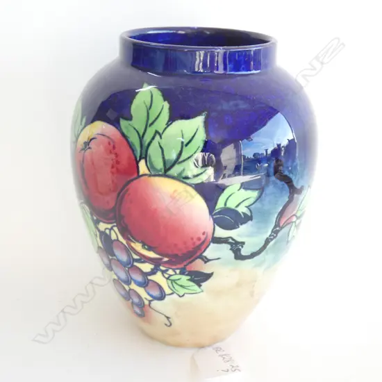 A WHIELDON POMONA VASE, H.200mm