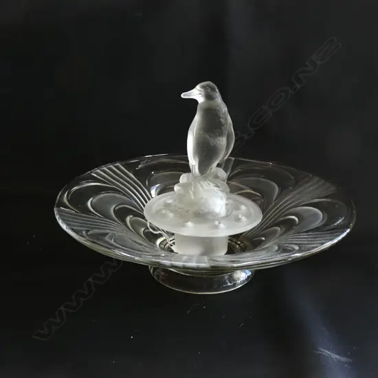 A CZECHOSLOVAKIAN GLASS ART DECO FLOWER BOWL AND PENGUIN CENTREPIECE ‘FROG’, c.1929…