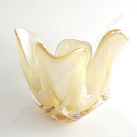 A MURANO "ALIEN" GLASS MODERN VASE, 220 X 230mm