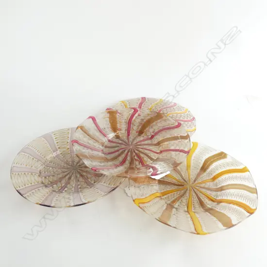 FOUR GLASS MURANO PLATES, LATTICINO/ZANFIRICO PATTERNS, DIA.180mm