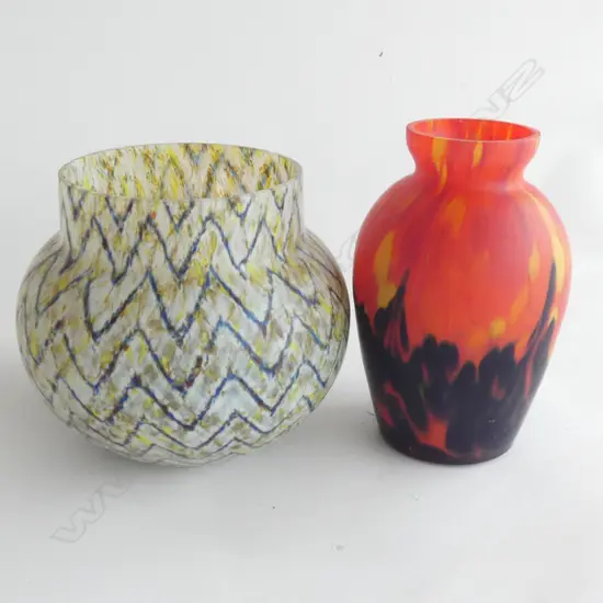 TWO ART GLASS VASES, MODERN/CONTEMPORARY
