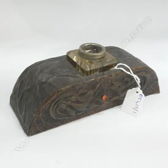 VINTAGE BEATEN COPPER INKWELL W.205mm
