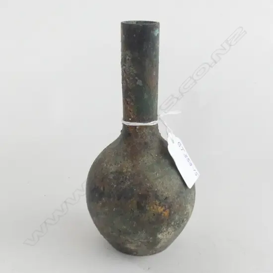 ELEGANT ORIENTAL VASE VERDEGRIS PATINA