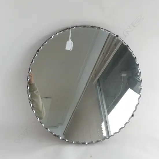 BEVELLED EDGE ROUND MIRROR