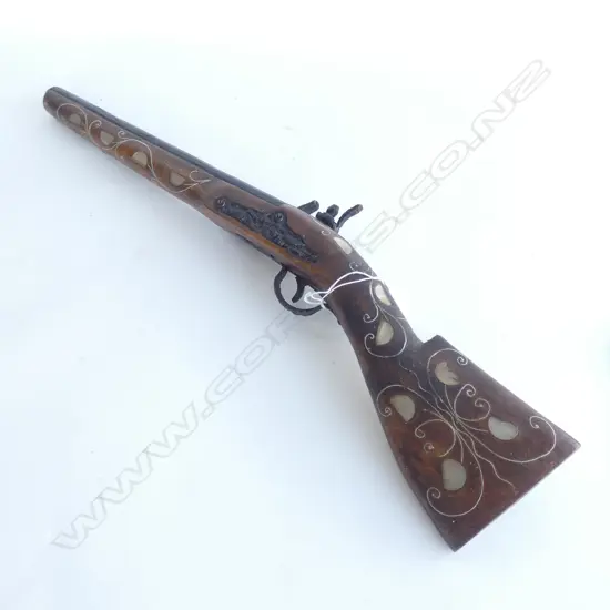 REPRODUCTION DECORATIVE MIDDLE EASTERN INLAID PISTOL L.540mm