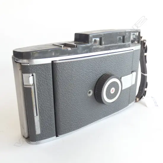 POLAROID 110A FOLDING CAMERA L.245mm