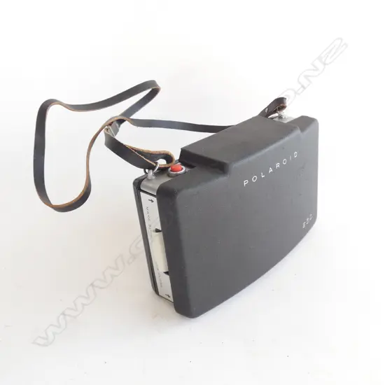 POLAROID AUTOMATIC 250 LAND CAMERA 