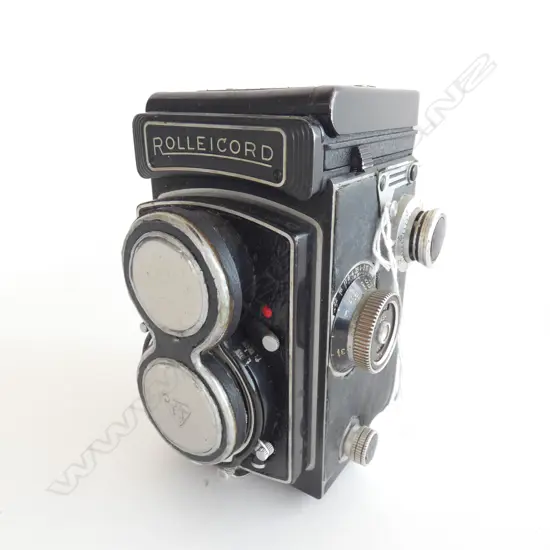 ROLLEICORD REFLEX CAMERA XENAR 1:3.5 / 75 LENS
