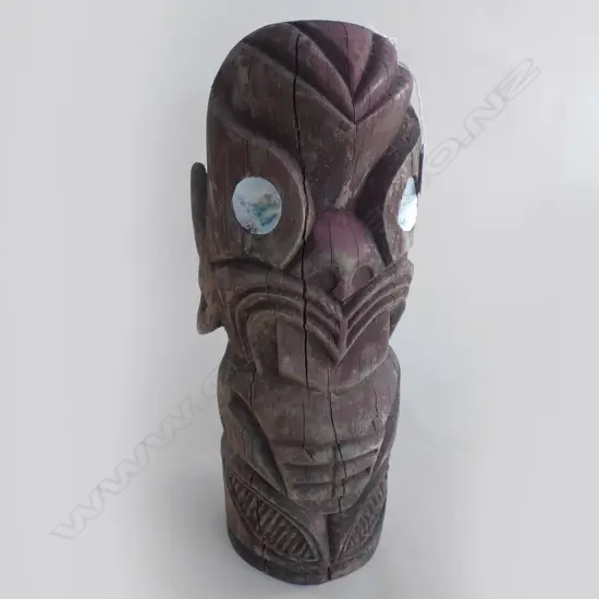 VINTAGE MAORI WOODEN GATEPOST CARVING H. 480MM