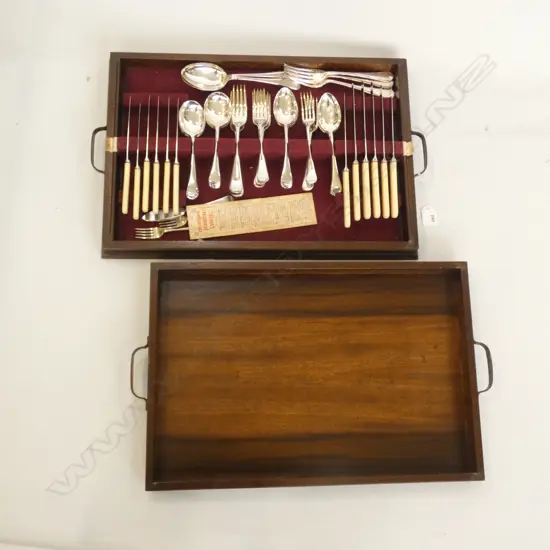 CANTEEN STAINLESS STELL/IVORINE HANDLES