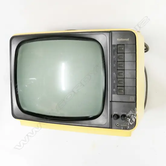 VINTAGE NATIONAL TR-1208A 12" TV, 380 X 230 X 270MM, NOT WORKING