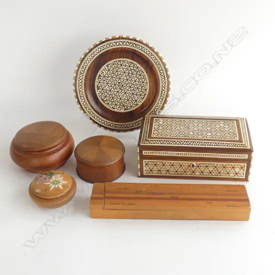 BOX ASST WOODEN & INLAID WOODEN ITEMS 