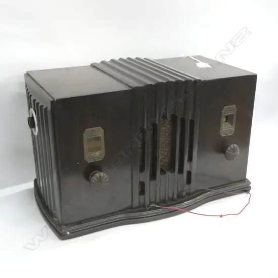 ART DECO SKYSCRAPER RADIO...