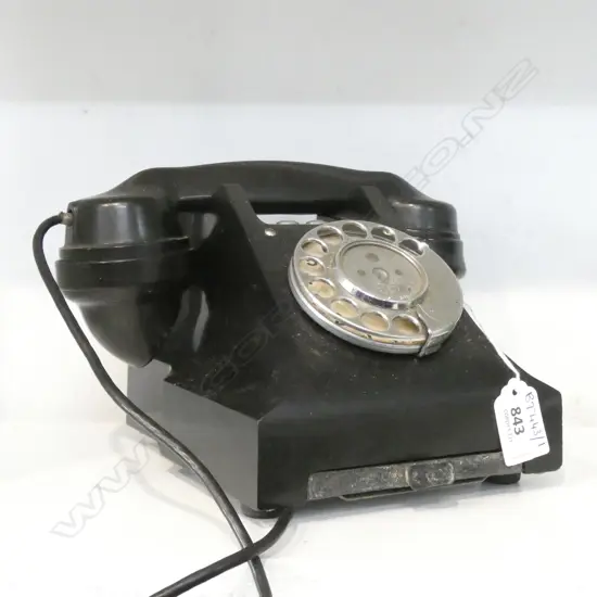 BLACK VINTAGE TELEPHONE 