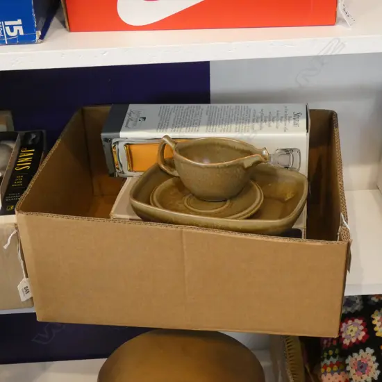 BOX TEMUKA  & GLASS DECANTER 