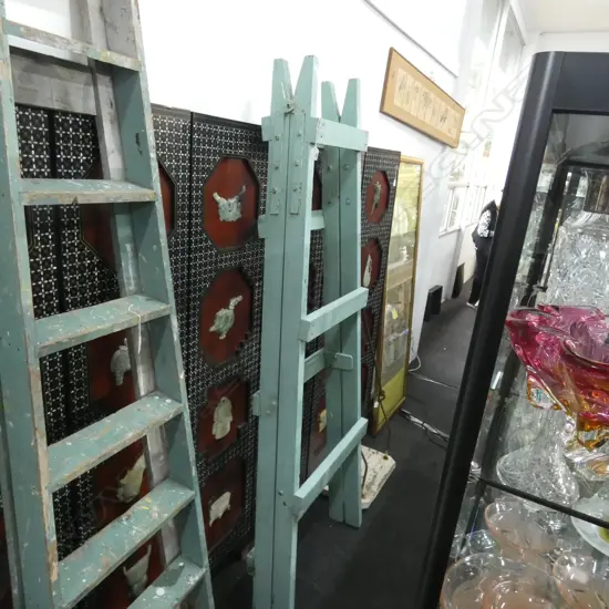 LARGE GREEN PAINTED VINTAGE WOODEN PAINTERS TRESTLE H.2000mm