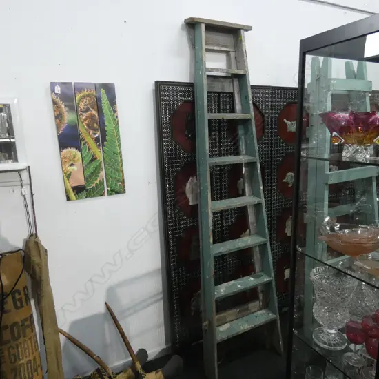 VINTAGE WOODEN LADDER 