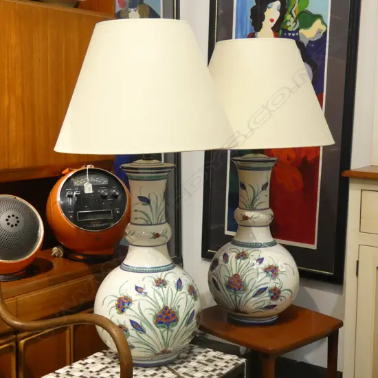PR LARGE CERAMIC TABLE LAMP BASES WITH SHADES