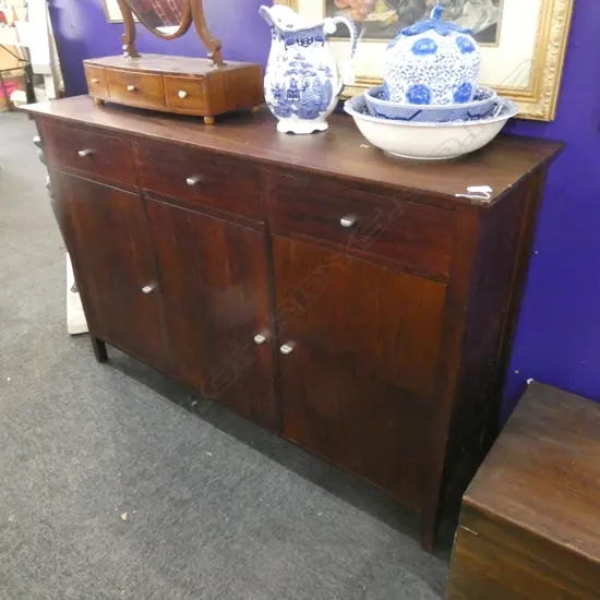 CONTEMPORARY 3 DOOR, 3 DRAWER CABINET 1400x430x910mm