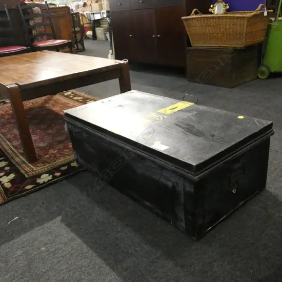 BLACK METAL TRUNK 900x485x310mm