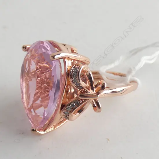 LGE FAUX PINK KUNZITE GOLD PLATE RING SIZE 8