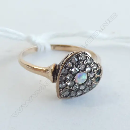 ANTIQUE 9CT ROSE CUT DIAMOND & OPAL RING 1.4 GRAMS...