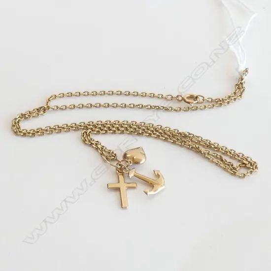 9CT GOLD NECKLACE w. 3 CHARMS 4.8 GRAMS