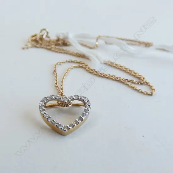 9CT GOLD & DIAMOND NECKLACE 1.6 GRAMS