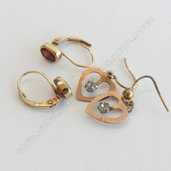 2 PRS 9CT EARRINGS 2.5 GRAMS (ONE G. FILLED)