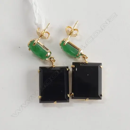 PR GILDED SILVER EMERALD & ONYX EARRING