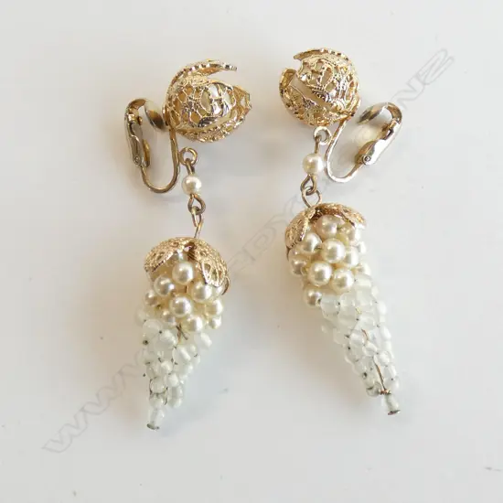 PR SIMULATED PEARL  DROP EARRINGS