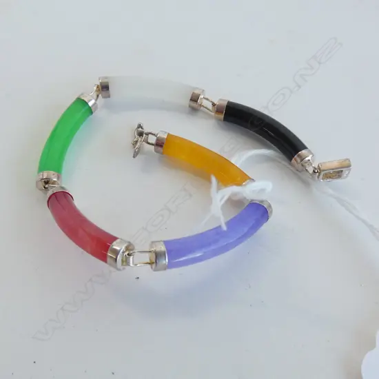 CHINESE SILVER AND DYED JADE BRACELET