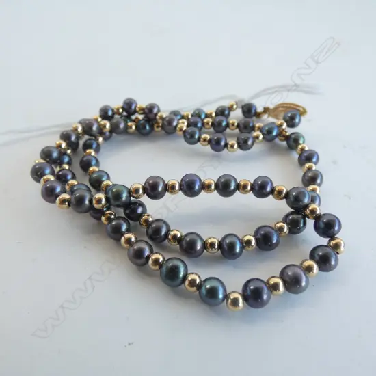 BLACK PEARL AND GOLD TONED BEAD NECKLACE