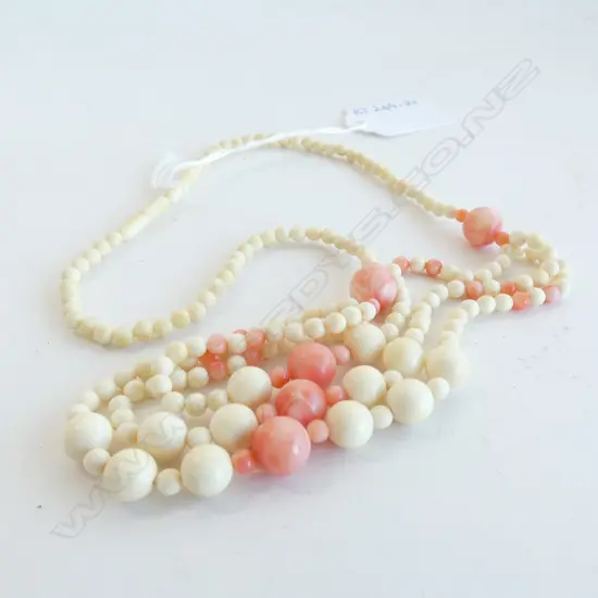 VINTAGE CORAL AND IVORY NECKLACE