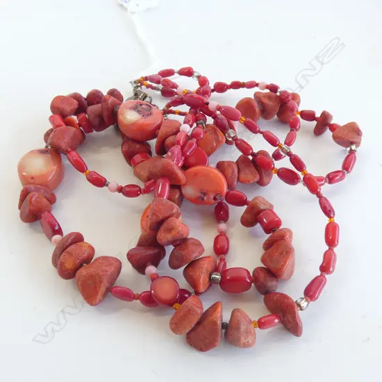 MULTI-STRAND RED CORAL NECKLACE