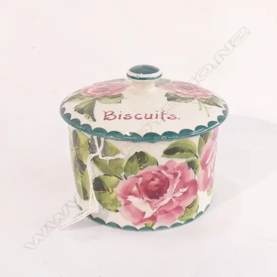 A Wemyss biscuit barrel with cover