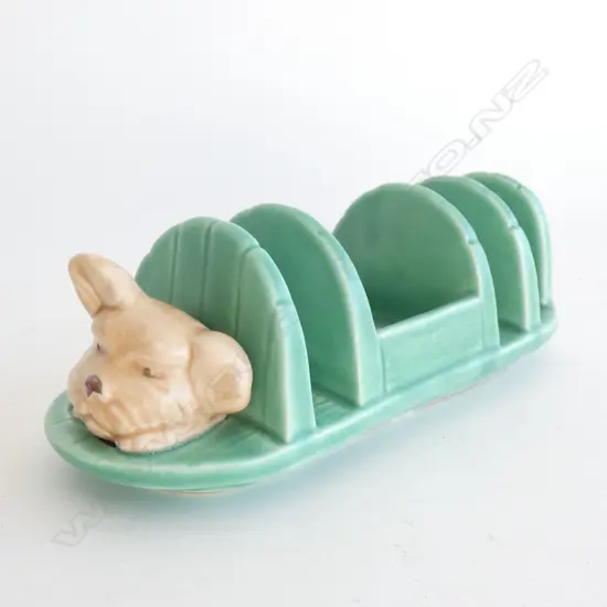 Sylvac dog's head toast rack