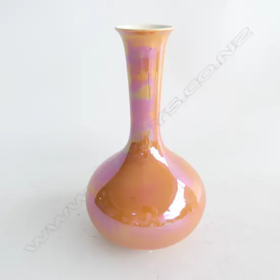 A Crown Devon vase (Fielding)