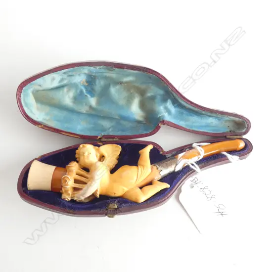 A Meerschaum and amber cigarillo holder