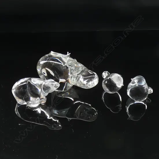 4 CLEAR GLASS ANIMALS; 2 BIRDS (H 42MM) HIPPO  (L 110MM) & POLAR BEAR  (BEAR & HIPPO SIGNED) 