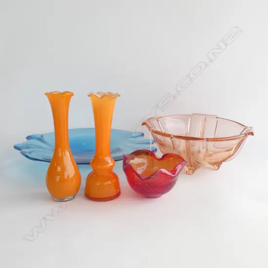 5 PCS ASST COLOURED GLASS; 2 ORANGE VASES; PEACH BOWL / LG BLUE PLATTER ETC..